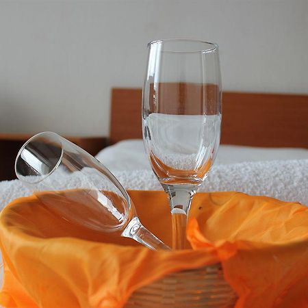 Romai Hotell Budapest Exteriör bild