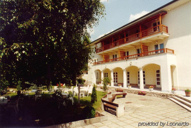 Romai Hotell Budapest Exteriör bild
