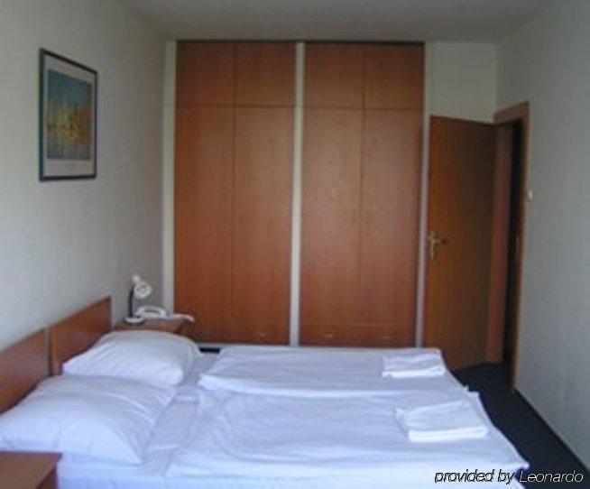 Romai Hotell Budapest Rum bild